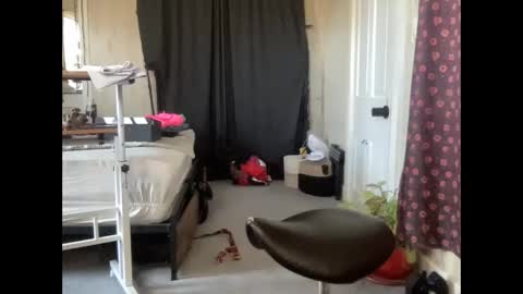 Snapshot of pantiesofthefae chatting on March 10, 2025, 4:25 pm Pantiesofthefae online show from March 10, 2025, 4:25 pm