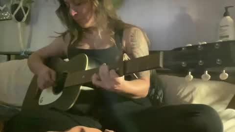 Snapshot of pantiesofthefae chatting on November 11, 2025, 10:54 pm Pantiesofthefae online show from November 11, 2025, 10:54 pm