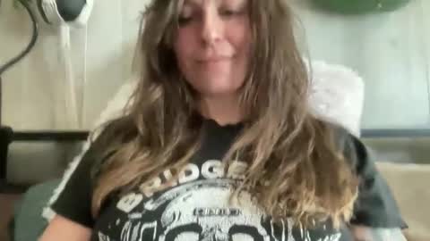 Snapshot of pantiesofthefae chatting on January 5, 2026, 5:27 pm Pantiesofthefae online show from January 5, 2026, 5:27 pm