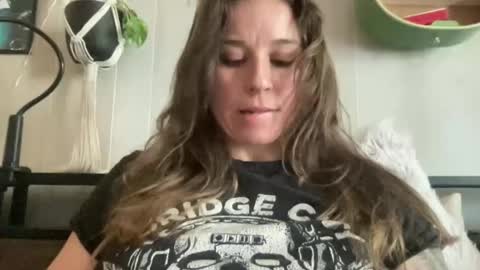 Snapshot of pantiesofthefae chatting on January 6, 2026, 5:05 pm Pantiesofthefae online show from January 6, 2026, 5:05 pm