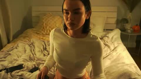 Kristina Kriss online show from October 23, 2025, 2:33 am