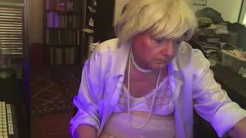 Pantyvioletlace online show from February 18, 2026, 11:44 pm