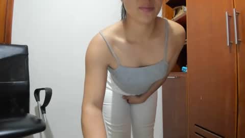 paoguerrax354 online show from March 9, 2025, 12:42 am