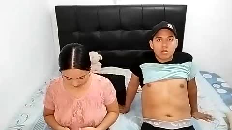 Paola 23 and Andres 25 online show from February 17, 2025, 3:04 am