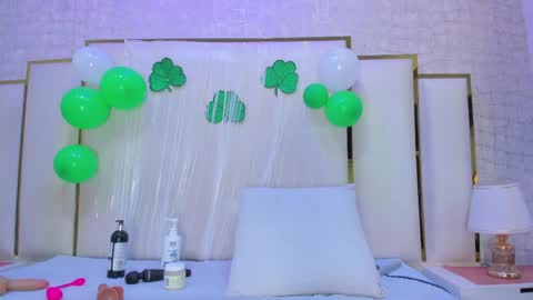 Paola  online show from March 16, 2026, 11:47 am