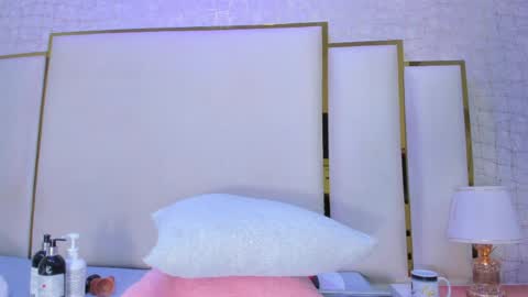 Paola  online show from March 31, 2026, 1:44 pm