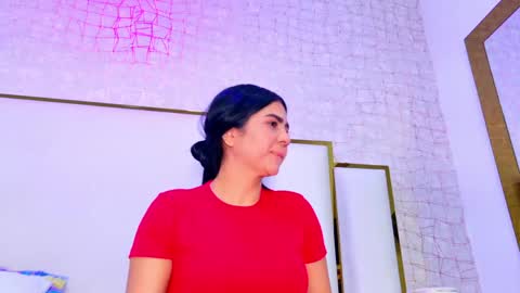 Snapshot of paolaa_rodriguez chatting on June 4, 2026, 12:00 pm Paola online show from June 4, 2026, 12:00 pm