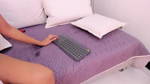 Snapshot of paolab_g chatting on January 24, 2025, 2:30 pm online show from January 24, 2025, 2:30 pm