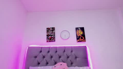 paola online show from December 7, 2024, 2:20 am