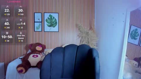 paola online show from November 15, 2025, 1:25 am