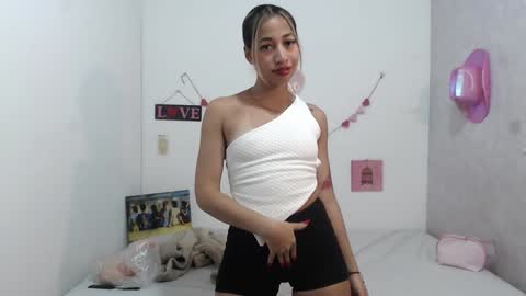 Paola online show from January 31, 2025, 3:00 pm