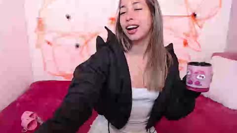 Paola online show from October 15, 2025, 12:27 pm