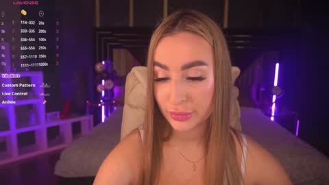 Lia online show from January 26, 2025, 8:46 am