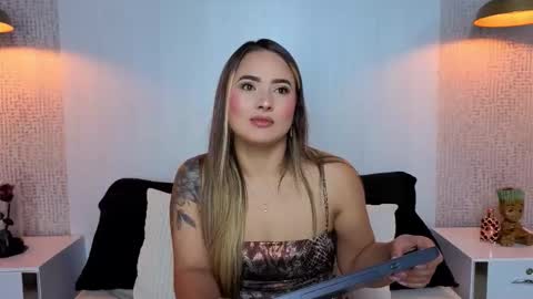 paolarey_ online show from February 18, 2026, 10:39 pm