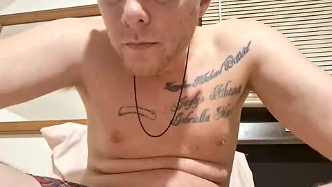 papapfouts online show from April 16, 2026, 9:21 am