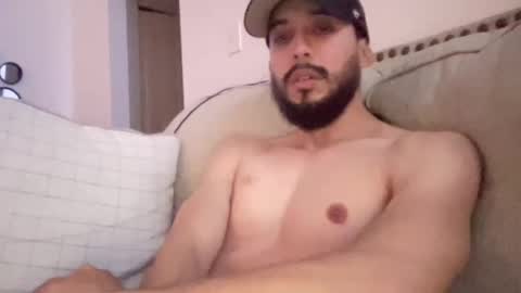 papicubano_guapo23cm online show from November 29, 2025, 10:29 am