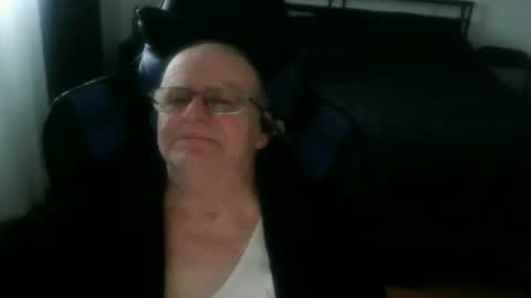 papilly online show from April 20, 2026, 9:38 pm