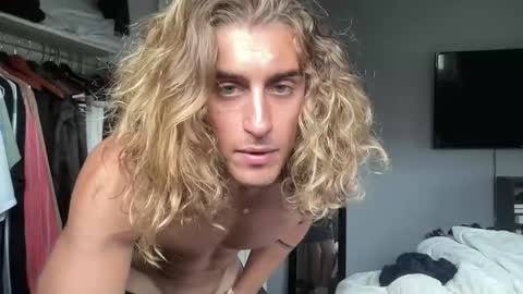 Snapshot of papitarzan03 chatting on May 21, 2026, 4:25 pm papitarzan03 online show from May 21, 2026, 4:25 pm