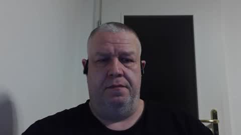 Snapshot of para3214 chatting on February 3, 2026, 9:09 pm para3214 online show from February 3, 2026, 9:09 pm