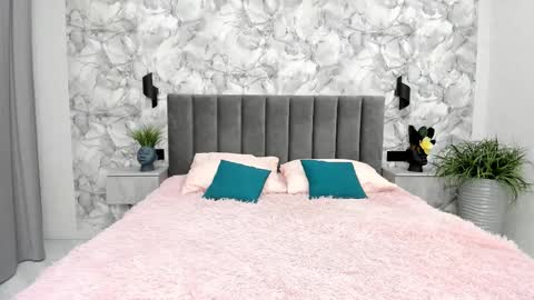 Melena online show from November 30, 2025, 8:29 am