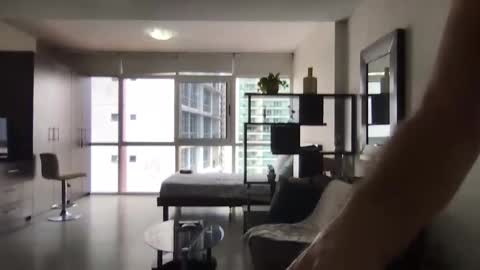 Paradise Bird01 online show from November 5, 2025, 8:20 pm