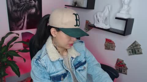 Paris D angelo online show from February 5, 2025, 2:19 am