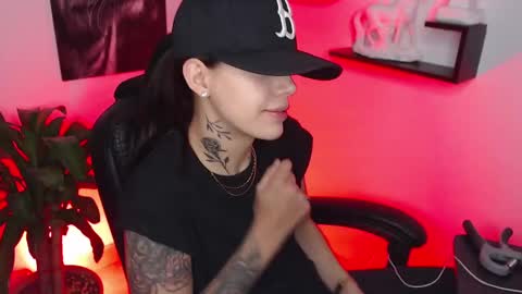 Paris D angelo online show from March 7, 2025, 11:16 pm