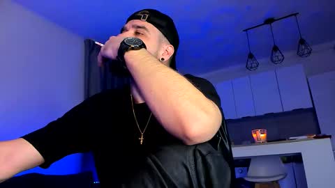 Paris online show from November 20, 2025, 5:12 pm