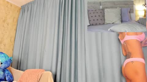 Snapshot of paris_x_hilton chatting on December 14, 2024, 5:07 am Paris online show from December 14, 2024, 5:07 am