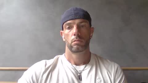 Snapshot of parisien75015 chatting on January 6, 2026, 10:08 am Porn Actor 21cm Hetero online show from January 6, 2026, 10:08 am