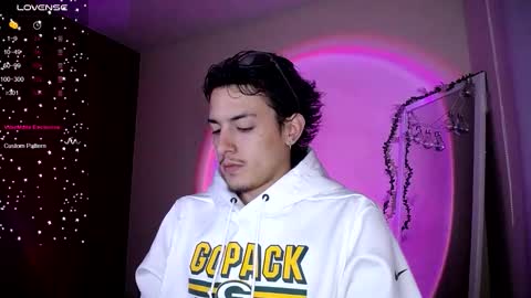 Snapshot of parker_222 chatting on February 14, 2026, 11:23 pm parker_222 online show from February 14, 2026, 11:23 pm