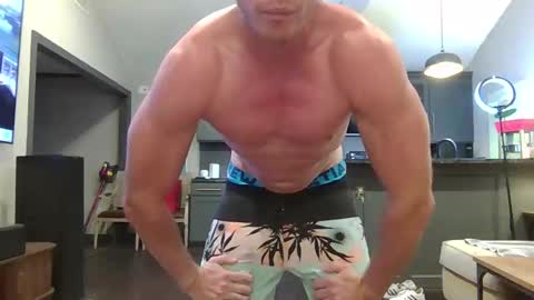 Snapshot of parkerflexes chatting on April 27, 2026, 1:09 pm Parker online show from April 27, 2026, 1:09 pm