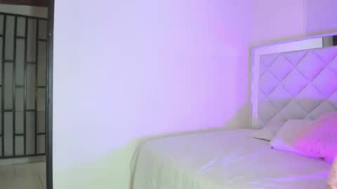 passionfruitx2 online show from April 20, 2026, 10:11 pm