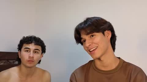 patri_ck_villa online show from December 1, 2025, 9:42 pm