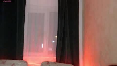   online show from September 15, 2025, 9:37 pm