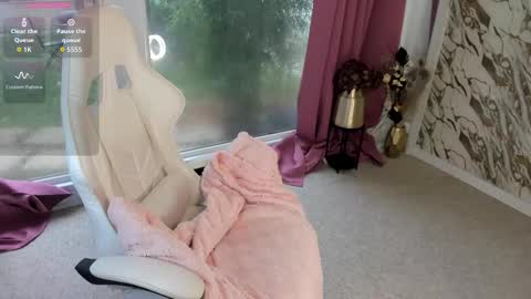 Snapshot of patriciakeys chatting on October 3, 2025, 8:44 am Patricia online show from October 3, 2025, 8:44 am