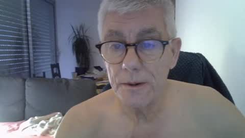 Snapshot of patrick5275 chatting on June 11, 2026, 4:43 am patrick5275 online show from June 11, 2026, 4:43 am