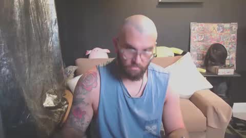 patrickmorris92 online show from April 14, 2026, 7:47 am