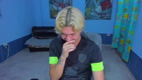 .... online show from November 3, 2025, 7:59 pm