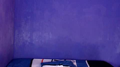 patris204 online show from November 18, 2025, 7:51 pm