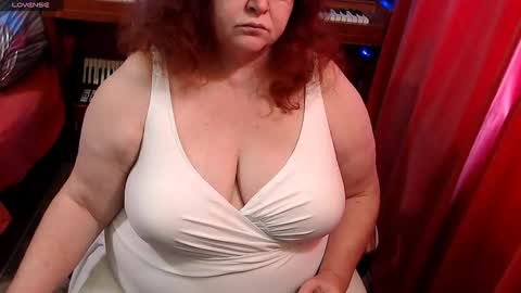 PatsyORose online show from February 8, 2026, 4:05 am