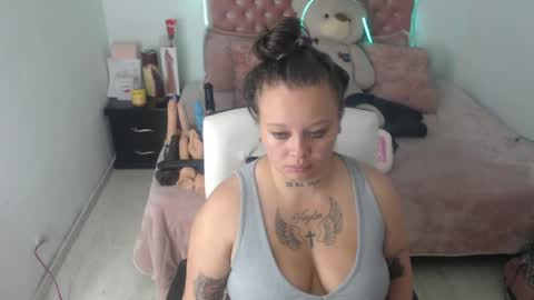 patty squirt87 online show from April 17, 2026, 11:46 am