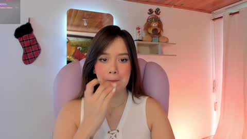 Sofa online show from December 7, 2024, 9:44 pm