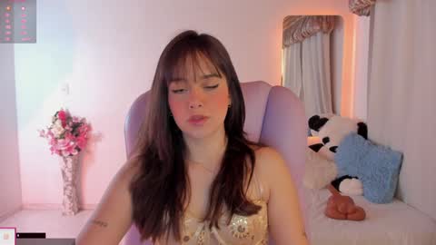 Sofa online show from February 5, 2025, 4:27 am