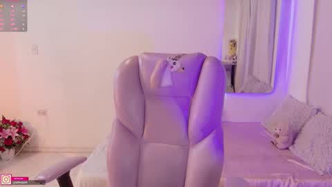 Sofa online show from November 25, 2025, 9:48 pm