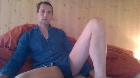 Snapshot of paueriwan chatting on October 16, 2025, 8:26 am paueriwan online show from October 16, 2025, 8:26 am