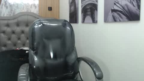Snapshot of paul_ponce chatting on November 1, 2025, 1:02 pm PAUL online show from November 1, 2025, 1:02 pm