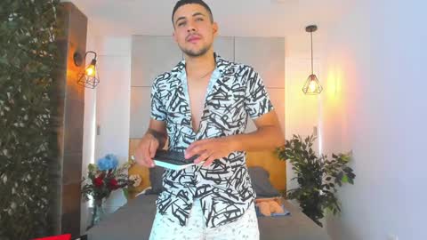 Snapshot of paul_rivera chatting on December 3, 2024, 9:01 pm Paul Rivera online show from December 3, 2024, 9:01 pm