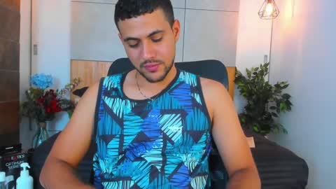 Snapshot of paul_rivera chatting on January 21, 2025, 12:46 am Paul Rivera online show from January 21, 2025, 12:46 am