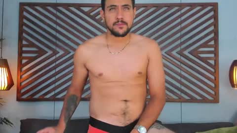 Snapshot of paul_rivera chatting on February 14, 2025, 9:10 pm Paul Rivera online show from February 14, 2025, 9:10 pm